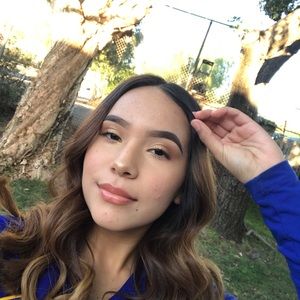 Meet your Posher, Janeth